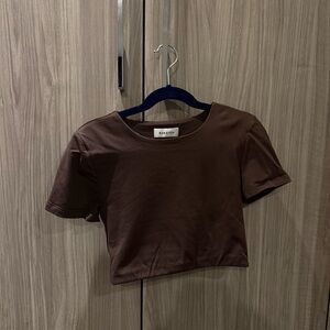 ARITZIA contour rib crop tee